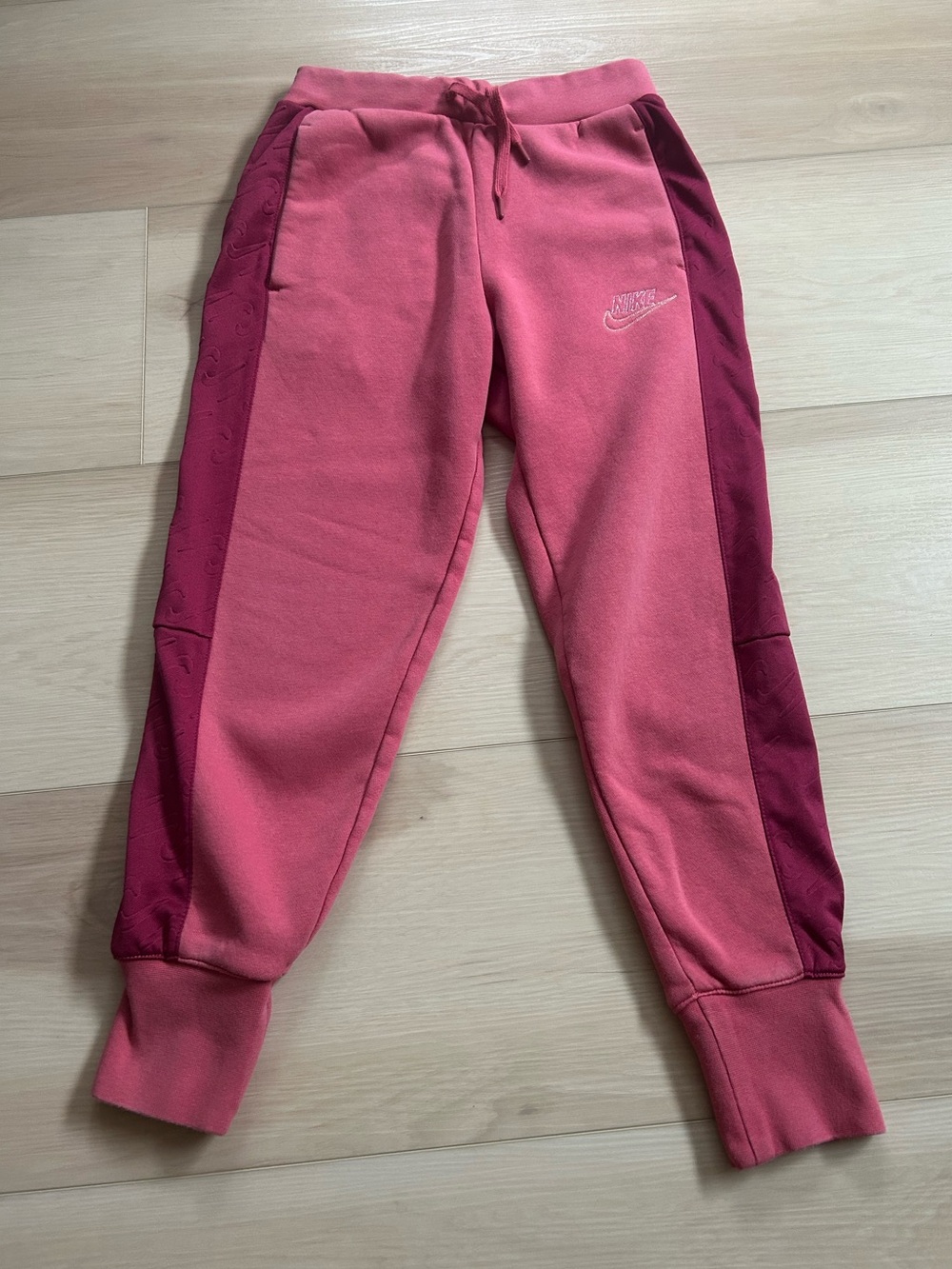 Girls Nike sweatpants